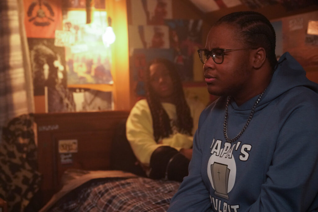 Michael V. Epps as Jake and Shamon Brown Jr. as Papa in The Chi