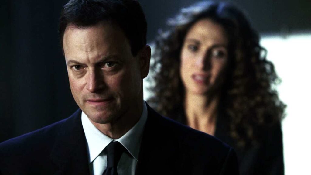 (L to R) Gary Sinise & Melina Kanakaredes in CSI: NY
