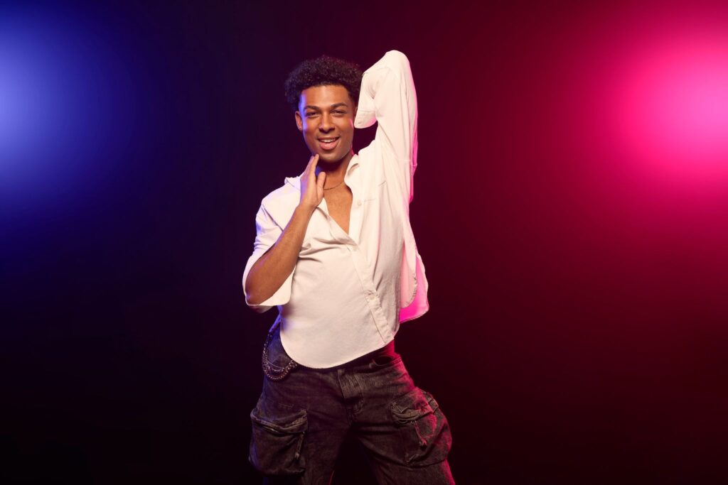 Christopher on Canada Shore Season 1