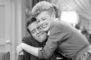 12 Classic Sitcoms To Stream On Paramount+