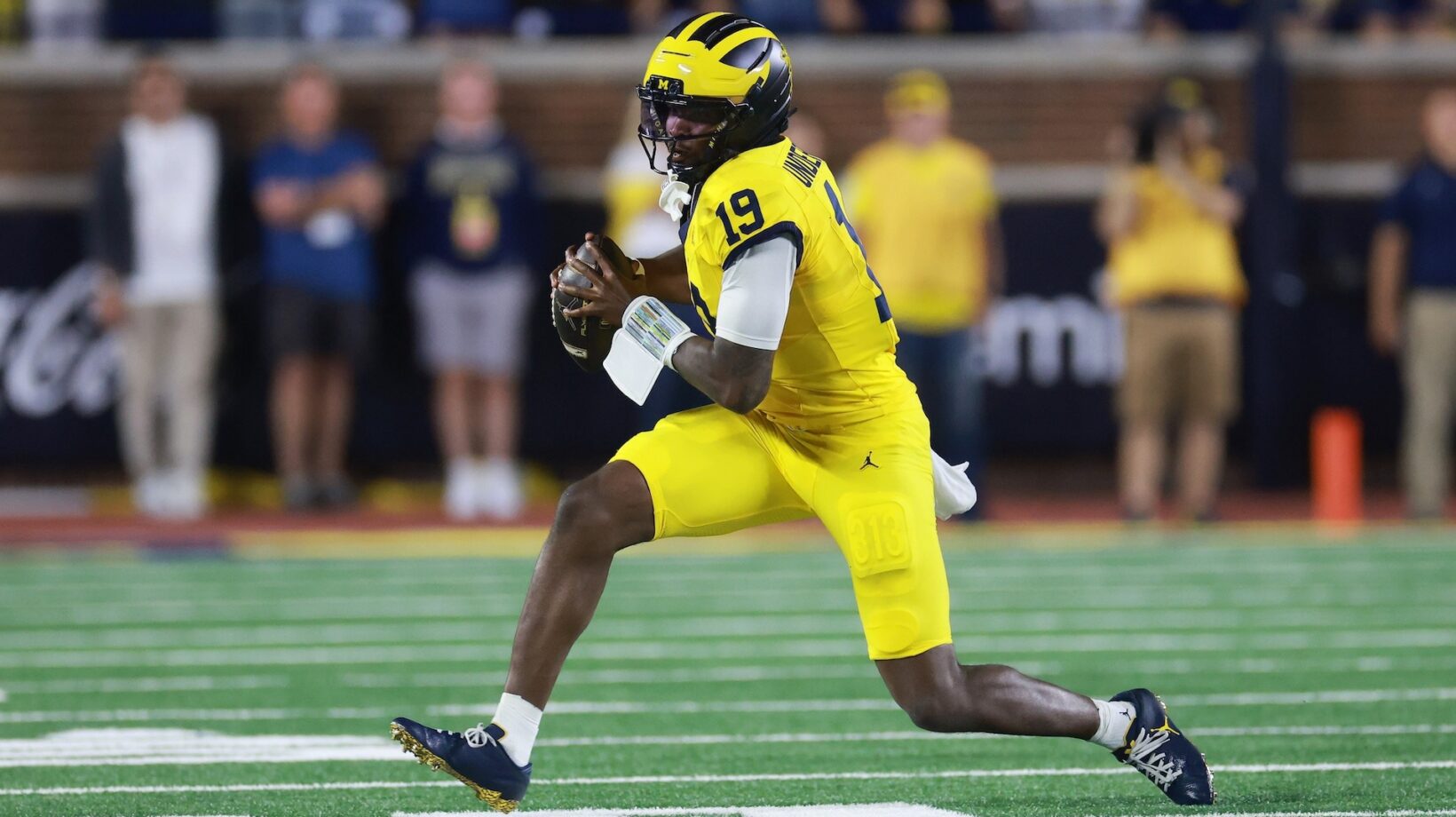 No. 17 Iowa vs. No. 18 Michigan: How To Watch, Game Time And More